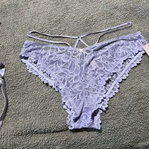 NWT Savage X Fenty Sorry Not Sorry Strappy Lace Brazilian Lavender Size 2X - Picture 2 of 7